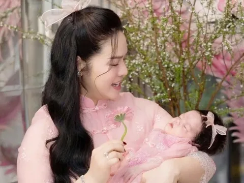 Mẹ bỉm sữa Nhật Kim Anh lấy lại vóc dáng sau sinh
