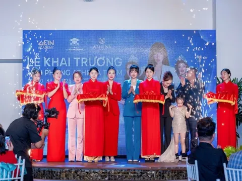 Hoa hậu Jennifer Ly tưng bừng khai trương văn phòng Athena Team