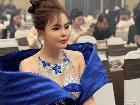 Á hậu Ánh Quyên ngồi “Ghế nóng” các đấu trường nhan sắc.