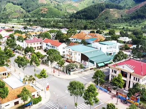 Công nhận 2 huyện thoát nghèo, 2 xã thoát khỏi tình trạng đặc biệt khó khăn