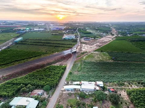 Đẩy nhanh tiến độ triển khai đường cao tốc phía Nam