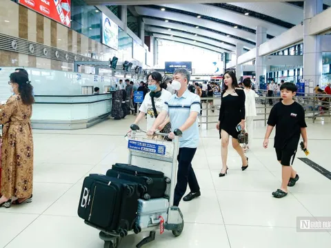 Khách bay quốc tế tăng mạnh trong tháng 2