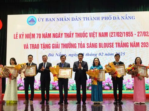 Miền Trung: Nhiều hoạt động tôn vinh đội ngũ y bác sĩ dịp 27/2