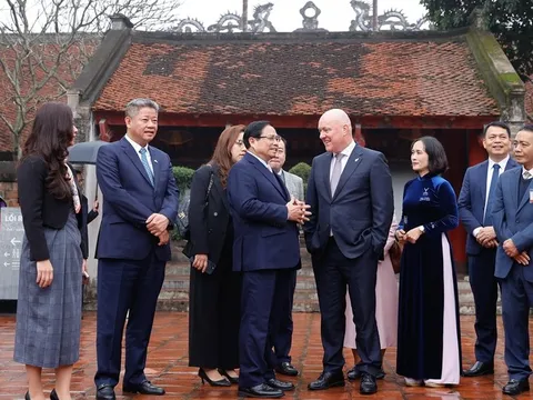 Thủ tướng cùng Thủ tướng New Zealand thăm Văn Miếu và nghe dân ca quan họ
