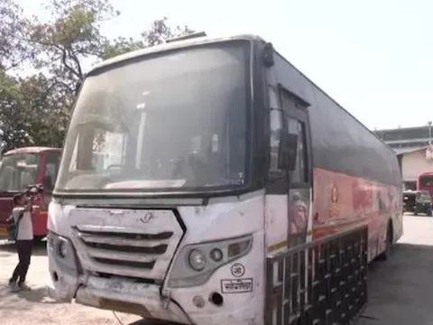 Truy tìm nghi phạm cưỡng hiếp cô gái 26 tuổi trên xe buýt vào sáng sớm