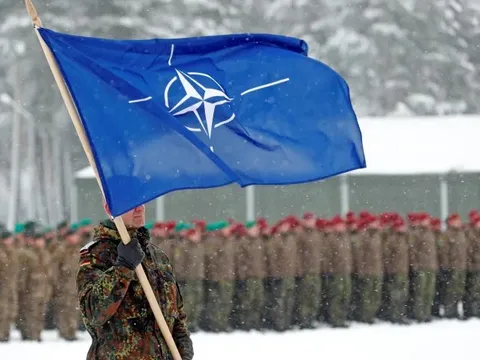“Bà đầm thép” EU nói NATO là đảm bảo an ninh tốt nhất cho Ukraine