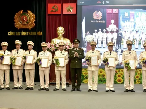 8 chỉ huy công an cấp phòng, huyện ở Thanh Hóa xin nghỉ hưu trước tuổi