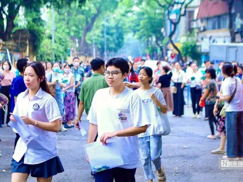 Miễn học phí từ mầm non tới THPT: Niềm vui lớn của hàng triệu gia đình