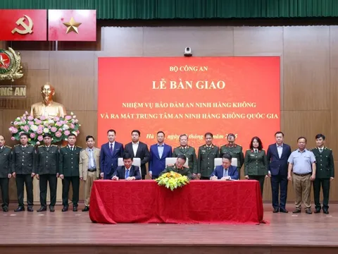 Bàn giao nhiệm vụ bảo đảm an ninh hàng không về Bộ Công an