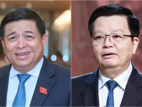Chữ ký của 2 tân Phó Thủ tướng Chính phủ: Nguyễn Chí Dũng và Mai Văn Chính