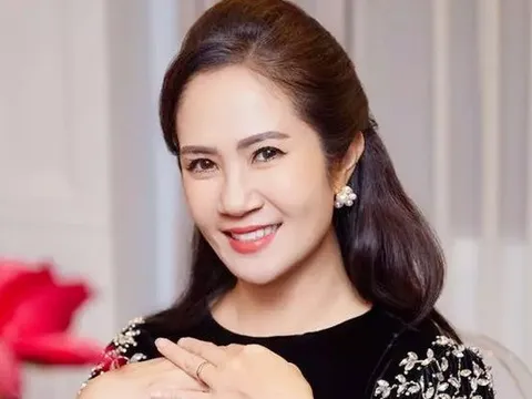 Nữ NSƯT Nguyệt Hằng chia tay “tình yêu lớn” sau 35 năm gắn bó