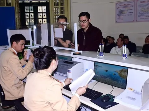 Hải Phòng: Người dân yên tâm chờ cấp giấy phép lái xe mới