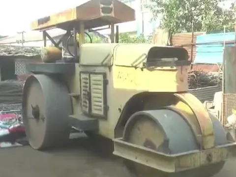 Trộm xe lu đem bán đồng nát với giá 64 triệu đồng