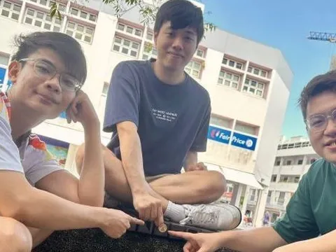 3 thanh niên tìm thấy "kho báu" bằng vàng trị giá 9,4 tỷ đồng dưới ghế