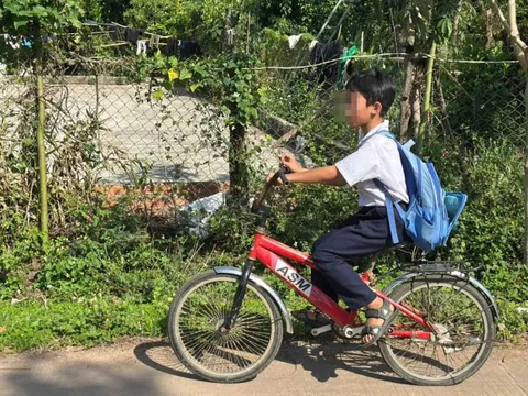 Đắk Lắk: 3 cháu nhỏ tự đạp xe gần 50km đi tìm bố