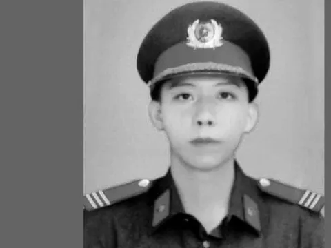Truy thăng cấp bậc hàm vượt bậc cho chiến sĩ Cảnh sát cơ động hy sinh khi truy bắt tội phạm