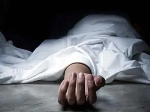 Bạn gái giấu chuyện đã kết hôn, người đàn ông 40 tuổi tự tử ngay trong nhà nghỉ