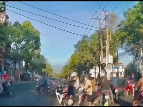 Đồng Nai: Tạm giữ nam thanh niên đi xe không biển số hành hung người đi đường