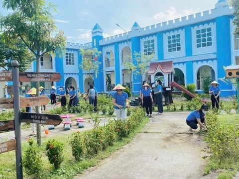 Triển khai phong trào thi đua “Sáng - Xanh - Sạch - Đẹp” trong CNVCLĐ Thủ đô