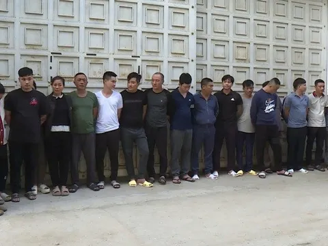 Nghệ An: Triệt xóa 2 ổ nhóm đánh bạc, thu giữ hơn 700 triệu đồng tiền mặt