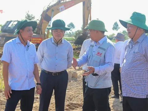Bí thư Hậu Giang thị sát tiến độ cao tốc Châu Đốc - Cần Thơ - Sóc Trăng
