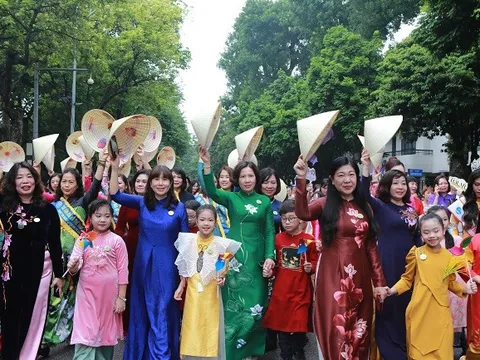 Phát huy truyền thống “Ba đảm đang” trong xây dựng người phụ nữ Thủ đô thời đại mới (*)
