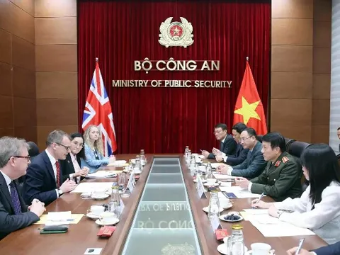 Việt Nam - Anh tiếp tục hợp tác phòng chống buôn người, di cư trái phép