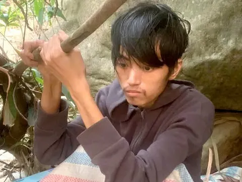 Bắt đối tượng dùng giấy tờ giả trốn nghĩa vụ quân sự rồi vào rừng ẩn náu