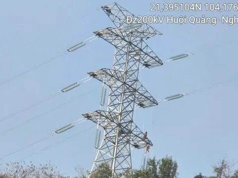 Tập trung nguồn lực, đẩy nhanh tiến độ dự án đường dây 220kV Huội Quảng – Nghĩa Lộ - Việt Trì