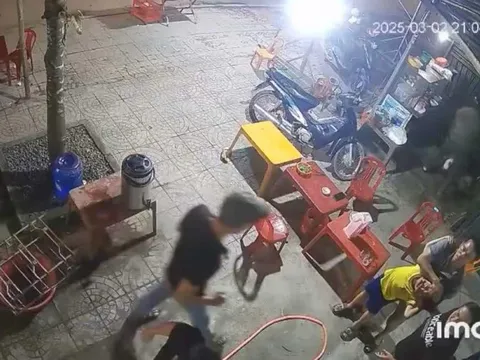 Làm rõ video người phụ nữ ném vật cứng trúng vào đầu khiến cháu bé nhập viện