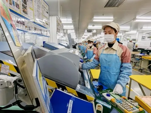 Thúc đẩy tăng trưởng kinh tế cao nhất trong năm 2025 và phấn đấu đạt 2 con số giai đoạn 2026-2030