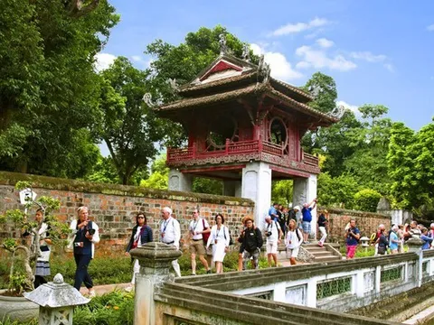 Thúc đẩy tạo thuận lợi cho khách du lịch quốc tế vào Việt Nam theo Nghị quyết số 11/NQ-CP