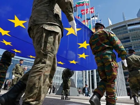 Rạn nứt với Mỹ, EU xích lại gần hơn với các đối tác NATO “cùng chí hướng”