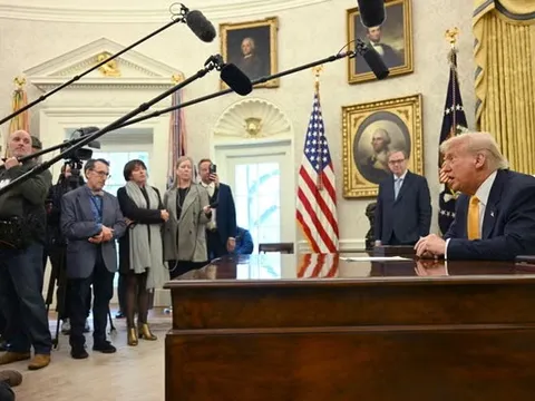 Ông Trump muốn Nga, Ukraine ngồi vào bàn đàm phán “trước khi quá muộn”