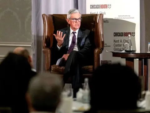 Dù cảnh báo về chính sách của ông Trump, Chủ tịch Fed không vội làm điều này
