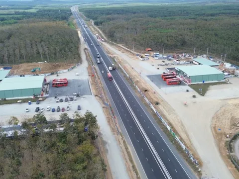 Dự kiến dành hơn 100.000 tỷ đồng ngân sách cho các dự án giao thông