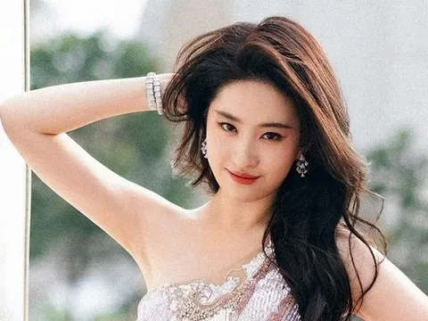 Lưu Diệc Phi có xứng đáng đứng "chung mâm" với Triệu Lệ Dĩnh?