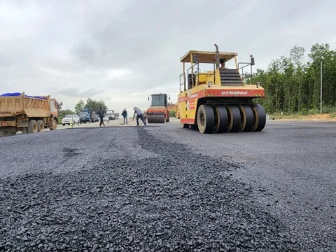 "Đi từng ngõ, gõ từng nhà" đẩy tiến độ giải phóng mặt bằng cao tốc Hòa Liên - Túy Loan