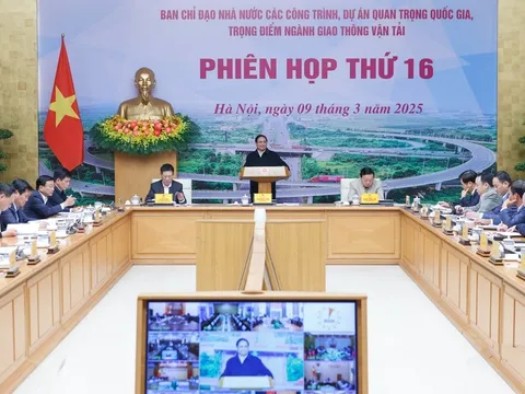 Năm 2025, hoàn thành mục tiêu có ít nhất 3.000km cao tốc và 1.000km đường ven biển