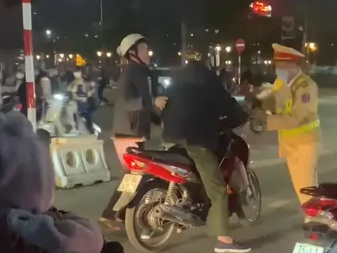 Khởi tố vụ trốn đo nồng độ cồn, đấm vào mặt CSGT