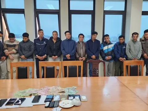 Bí mật bên trong chòi nuôi cá