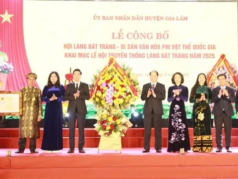 Công bố Hội làng Bát Tràng là Di sản Văn hóa phi vật thể quốc gia và khai hội 2025