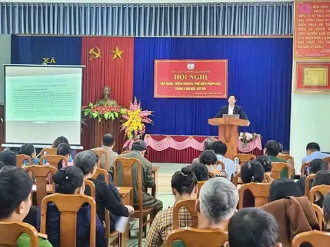 Hội Luật gia tỉnh Quảng Bình tuyên truyền pháp luật về môi trường, đất đai tới người dân