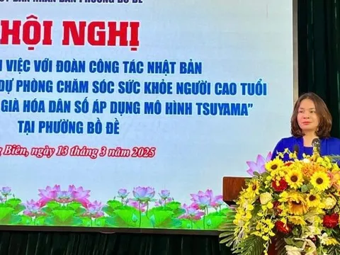 Quận Long Biên: Tiếp tục nhân rộng mô hình chăm sóc sức khoẻ người cao tuổi