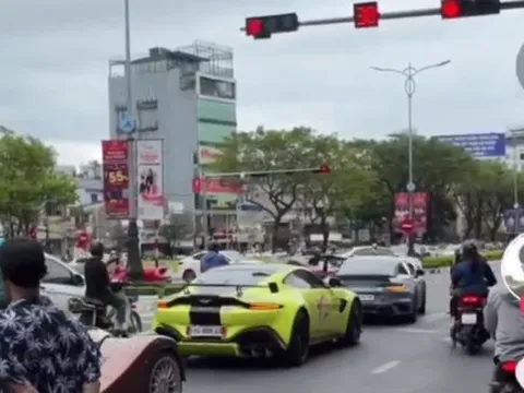Xác minh, xử lý dàn siêu xe ngang nhiên vượt đèn đỏ ở Đà Nẵng