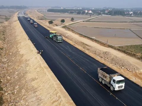 5 dự án thành phần cao tốc Bắc-Nam nỗ lực 'cán đích' trước ngày 30/4