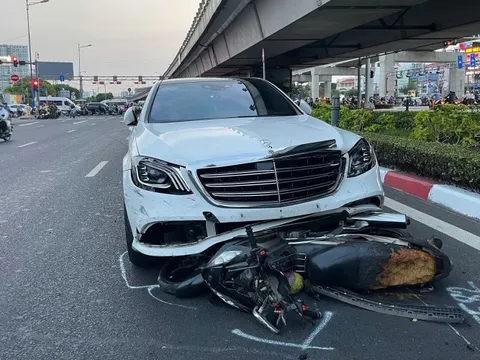 Vụ nữ tài xế Mercedes tông xe máy liên hoàn: Phát hiện tờ giấy viết tay nội dung tiêu cực