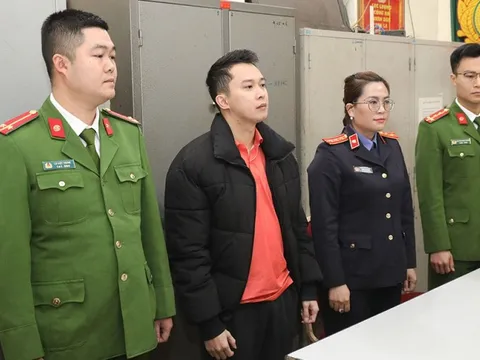 Bắt cựu nhân viên ngân hàng chiếm đoạt gần 1 tỷ đồng tiền giải ngân