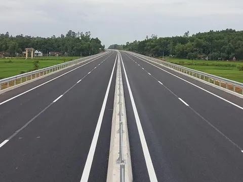 Thực hiện "5 rõ", quyết tâm hoàn thành 3.000 km đường bộ cao tốc