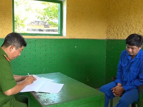 Bắt đối tượng chuyên cướp giật túi xách, dây chuyền của phụ nữ